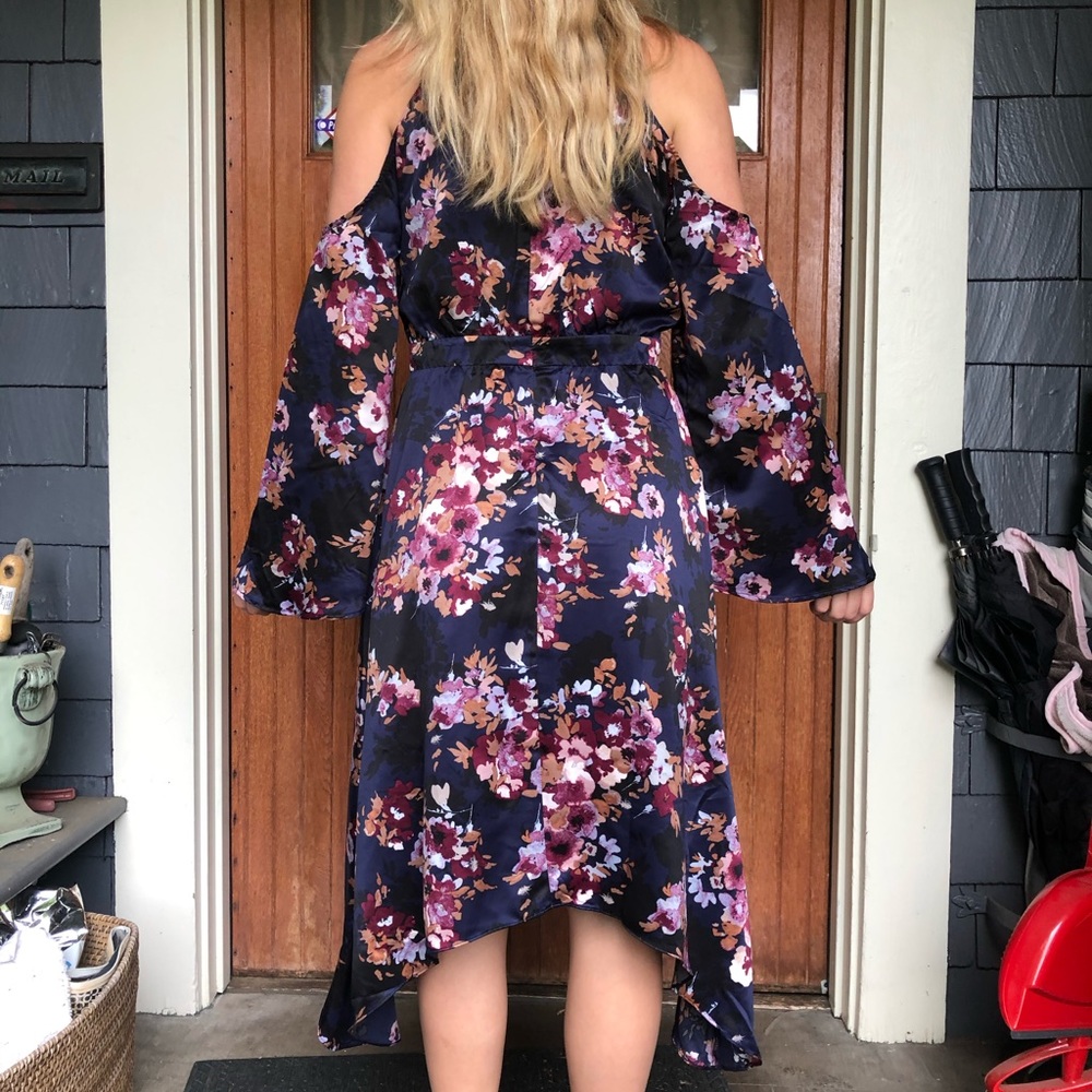 Floral dress - Picture 3 of 5